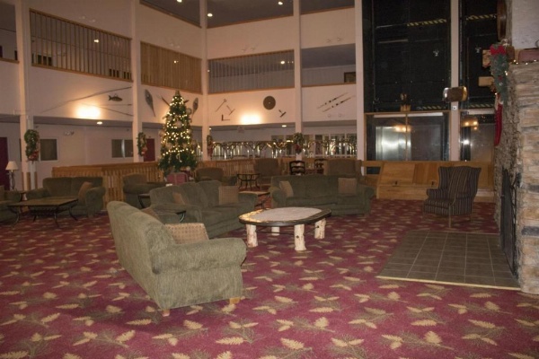 Stroll to Slopes Village Area Ski in-out MtLodge 151 image 19