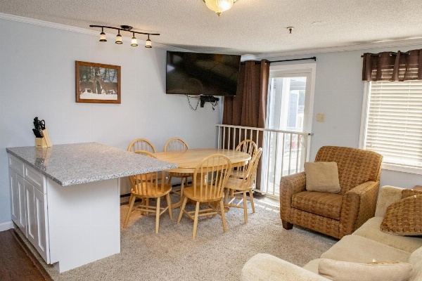 Stroll to Slopes Village Area Ski in-out MtLodge 151 image 5