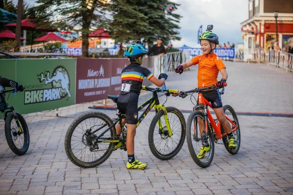 Stroll to Slopes Village Area Ski in-out MtLodge 151 image 7